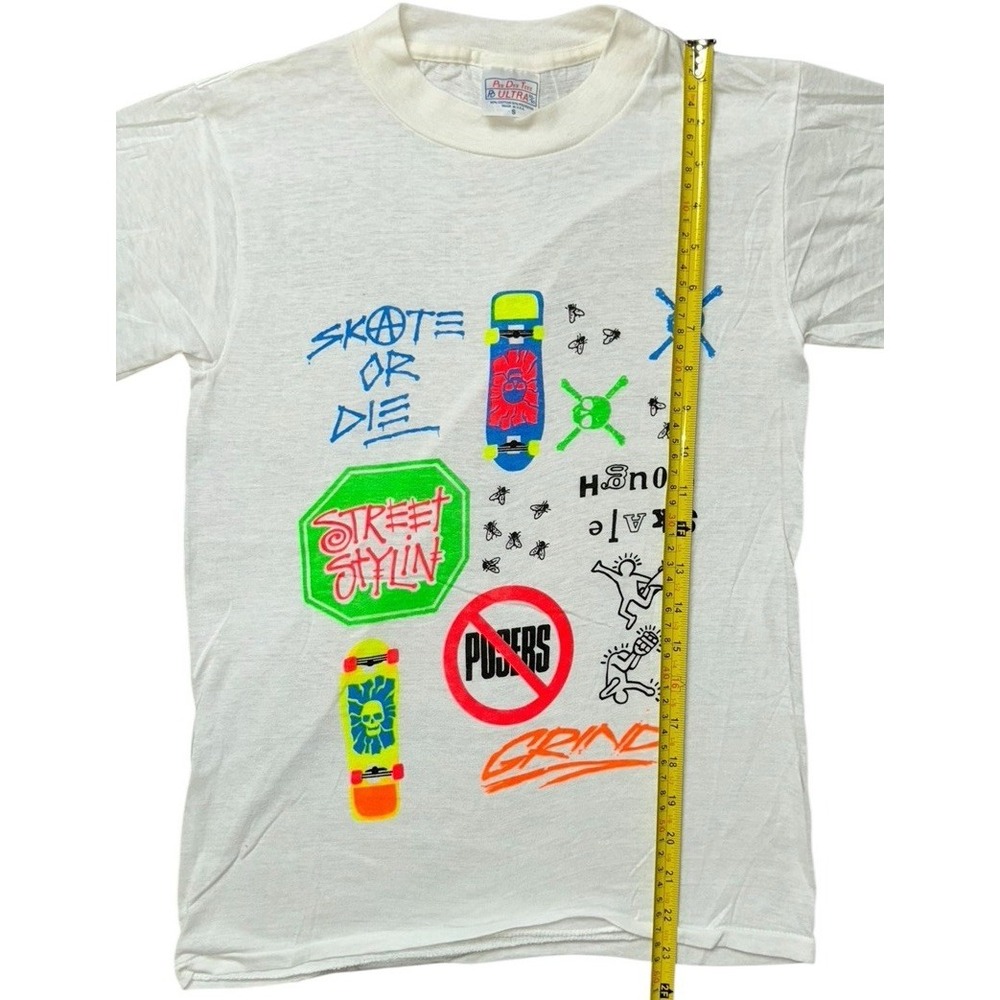 VTG Skate Or Die Skateboard Neon TShirt Single Stitch PeeDee Tag Sz Small White - Picture 3 of 7